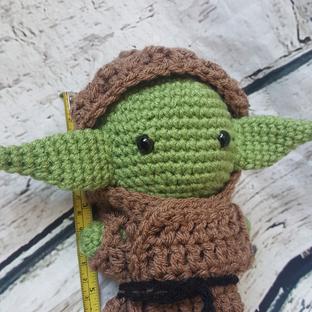 Crochet Baby Yoda Amigurumi - Picture 12 of 16